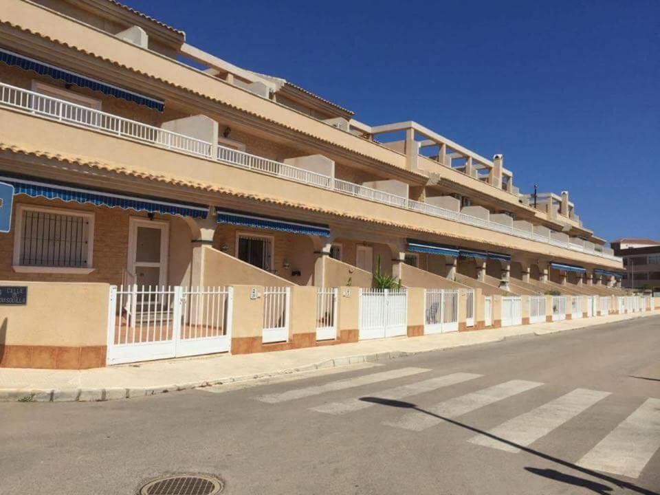 Вилла Town House Лос-Ньетос Экстерьер фото